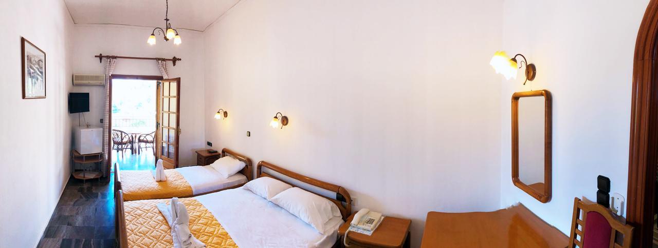 Regina Hotel Vasilátika エクステリア 写真